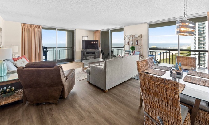 Arcadian Shores Condo | Kingston S Hampton 1110 Oceanfront w/Pool/Beach