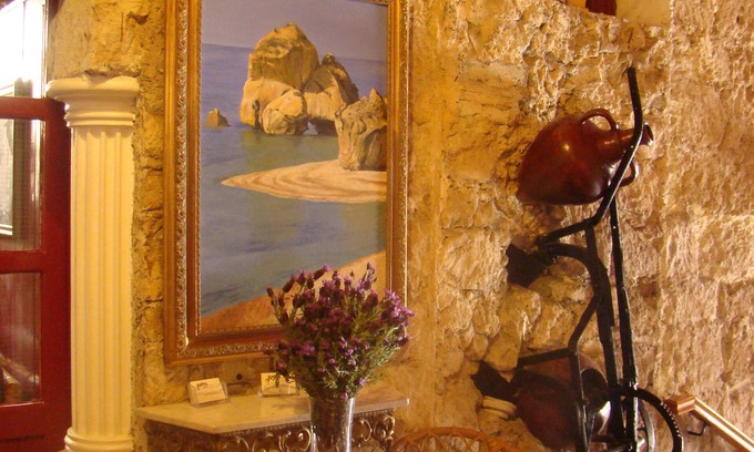 Old Town Hotel | Kiniras Traditional Hotel & Restaurant