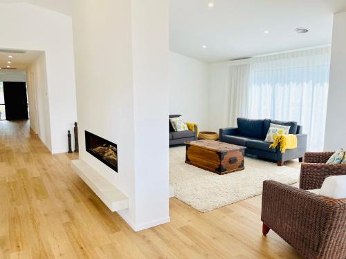 Kinloch House | Kinloch Lake View