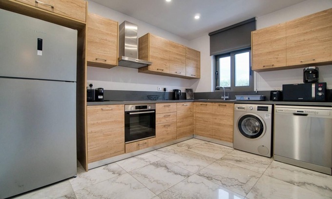 Emba Villa | Kinyras 1 Villa 7 - Three Bedroom Villa, Sleeps 6