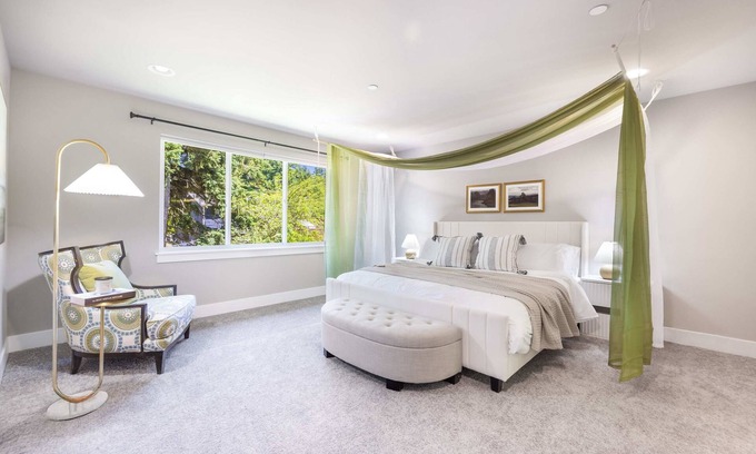 Inglewood-Finn Hill House | Kirkland Modern 4BR Family Oasis | Kids’ Paradise