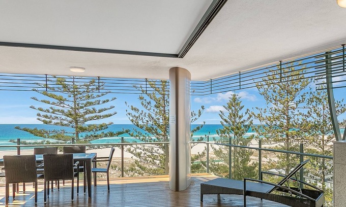 Bilinga Apartment | Kirra Wave 702 - Beachfront North Kirra!