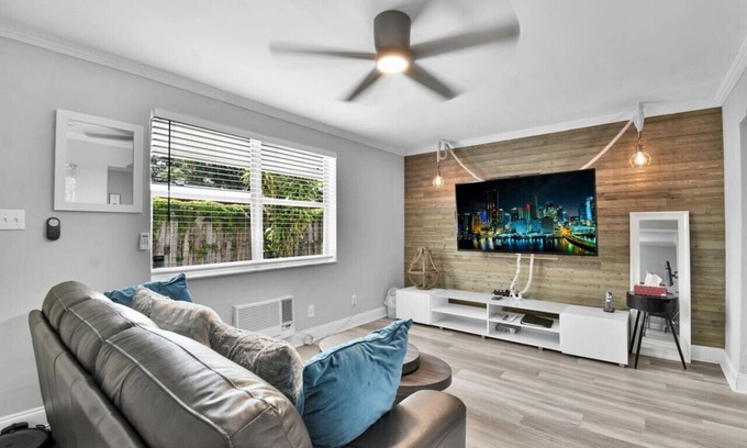 River Oaks Apartment | Kismet Harbor A Charming Luxury Hideaway