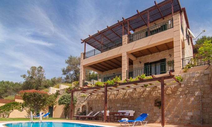 Sfinari Villa | Kissamos rental villa with private pool