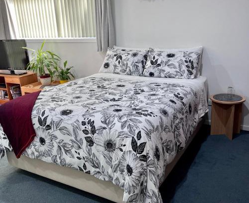 Titirangi Bed & Breakfast | Kitchen Garden Studio Bed and Breakfast