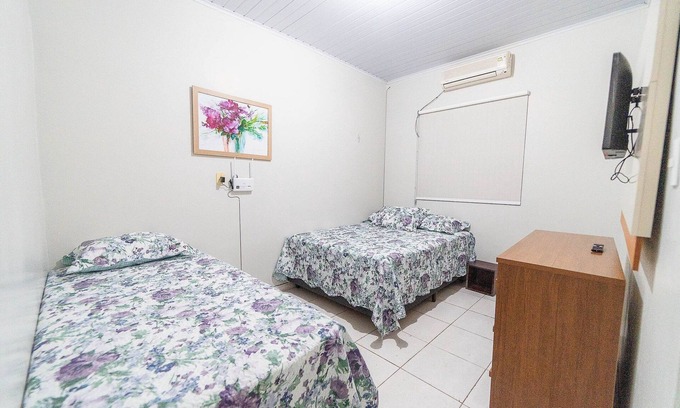 Taguatinga Norte House | Kitnet 20% off, Full Kitchen, up to 4 Guests, Jr Catito