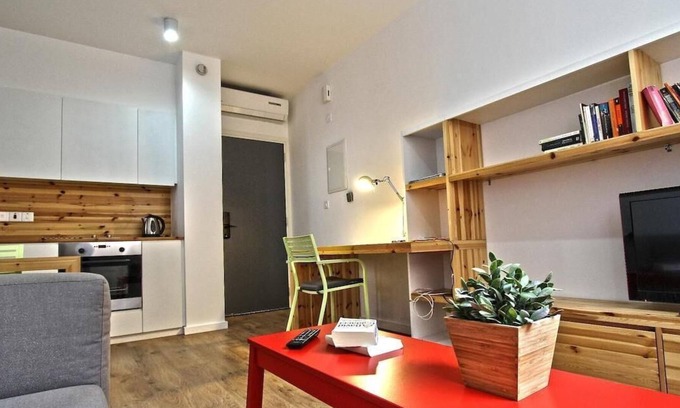Historical Center Apartment | Kitonas 303-Apartment-Apartment-Ensuite with Shower