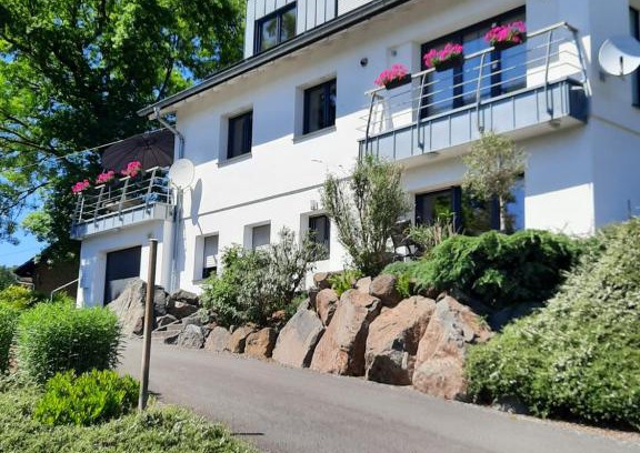 Nettersheim Apartment | Kleine Auszeit Eifel mit Dachterrasse
