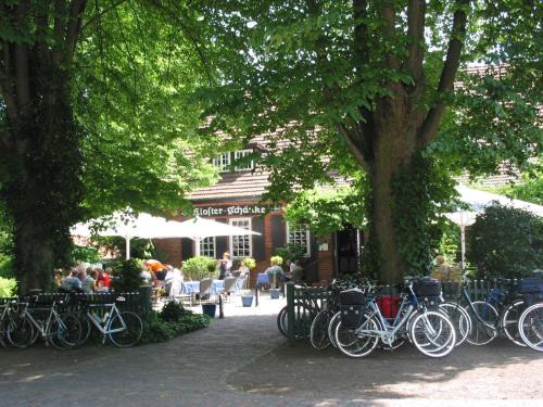 Hude Hotel | Klosterschänke Hude Hotel Ferienwohnungen Restaurant Café