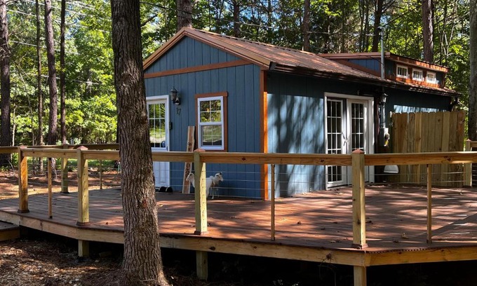 Big Sandy House | Knotty Pines Cabin near Kentucky Lake, TN