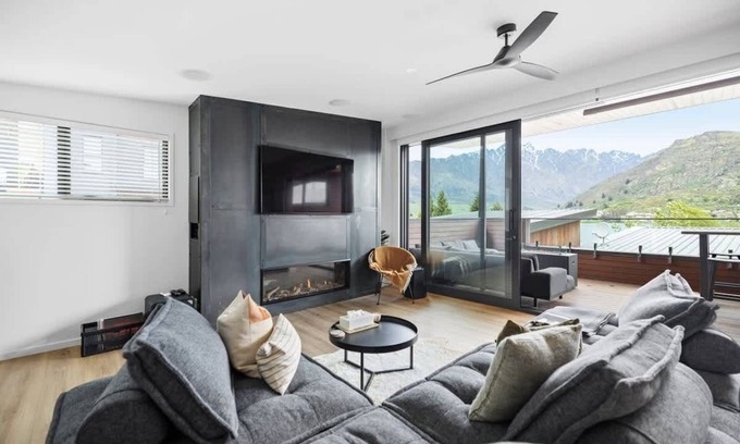 Frankton House | Kohatu Ora Summary: Y