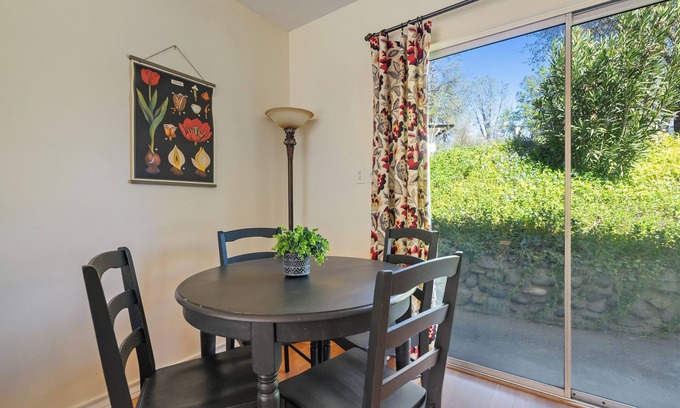 Shasta Lake Cottage | Kokanee Cottage - Furnished Studio - Beautiful setting - 30 day rate discounts!