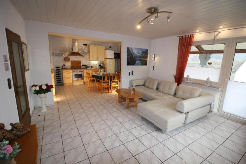 Bremm Apartment | Komfort Ferienwohnung FEWO74-2