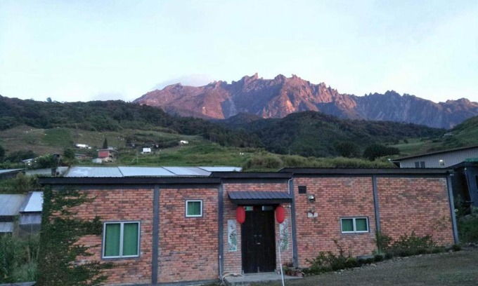 Kundasang House | KOMOWANAN HOMESTAY