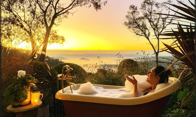 Rydal House | KOOKAWOOD - views/fire place/200 acres