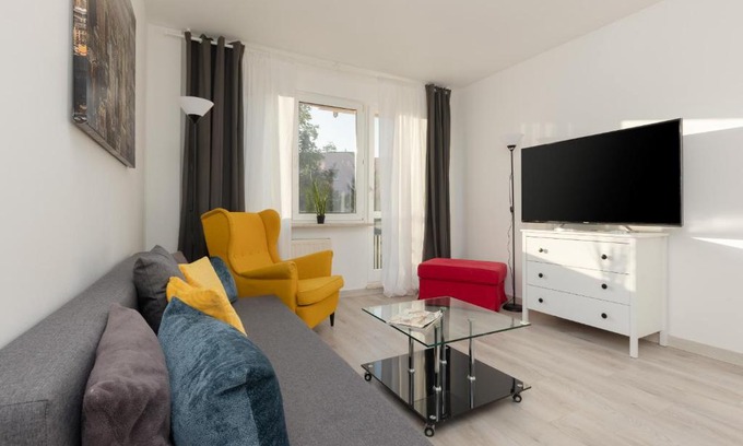 Ursynow Apartment | Kopcińskiego Bright & Spacious Apartment Warsaw Ursynów by Noclegi Renters