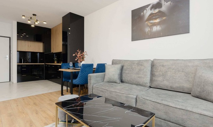 Praga Polnoc Apartment | Kotsisa 8C | Comfortable Apartment | Parking