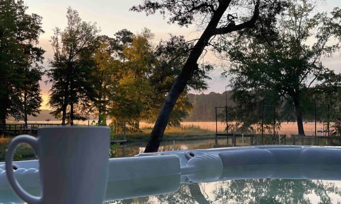 Winnsboro House | Kraken Cove (Hot tub)
