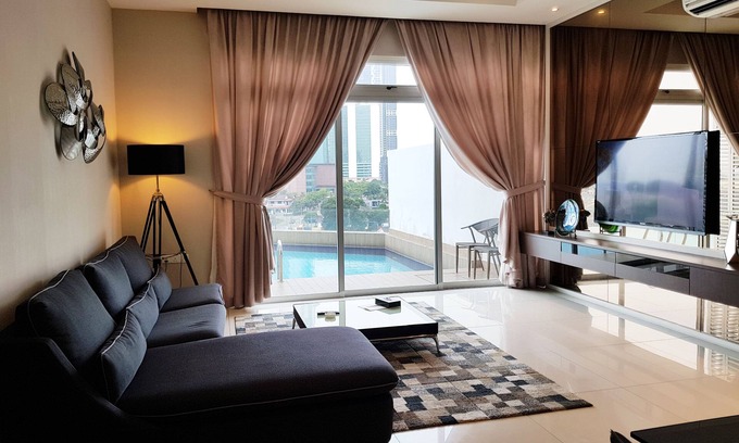 Taman Century Resort | KSL Hotel & Resort