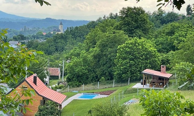 Jastrebarsko House | Kuća za odmor La Štu