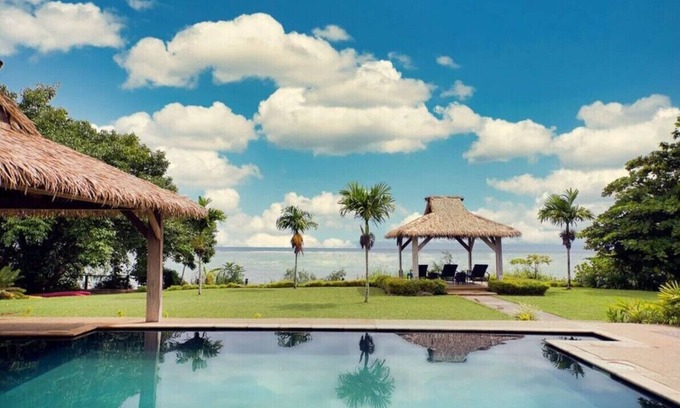 Tagaqe Villa | Kula Kai Villa - sleeps 15 <>