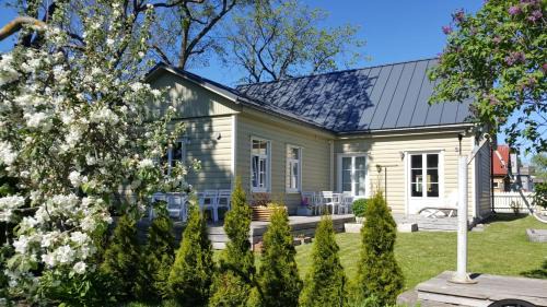Kuressaare Apartment | Kuressaare Family and Garden Apartments