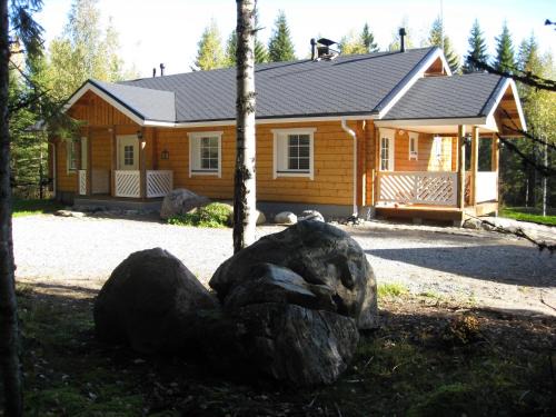 Lapinlahti Ski Chalet | Kuusitorppa