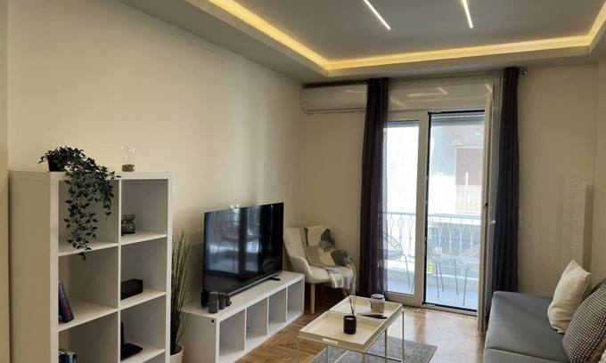 New Kypseli Apartment | Kypseli Contemporary Comfort for 6