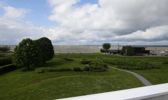 Lembruch Apartment | Lüttke Juwel, Ferienwohnung mit Traumhaftem Seeblick