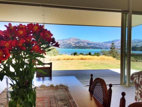 Akaroa Bed & Breakfast | L'abri Bed and Breakfast