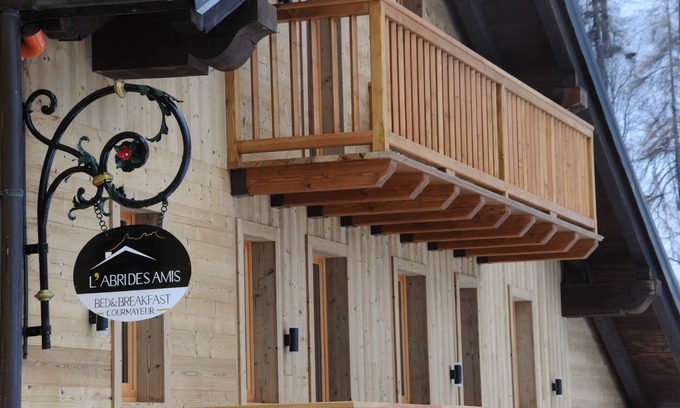 Courmayeur Bed & Breakfast | L'Abri Des Amis