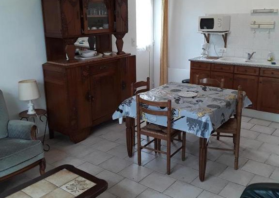 Chuffilly-Roche House | L'ecole