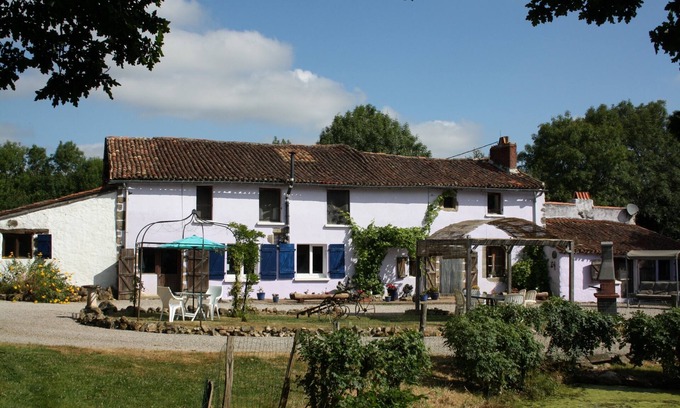 Saint-Martin-du-Fouilloux Other | L'Ecurie (1 Bedroom, Sleeps 2) is 1 of 2 gites in 16thC farmhouse with Pool