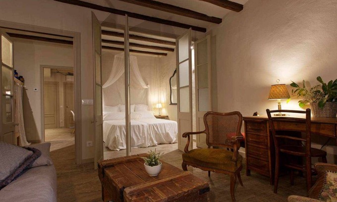 Olot Apartment | L'Esparter apartment with indoor pool access