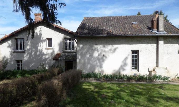 Thiat Bed & Breakfast | L'esquilon Chambre d'hôte