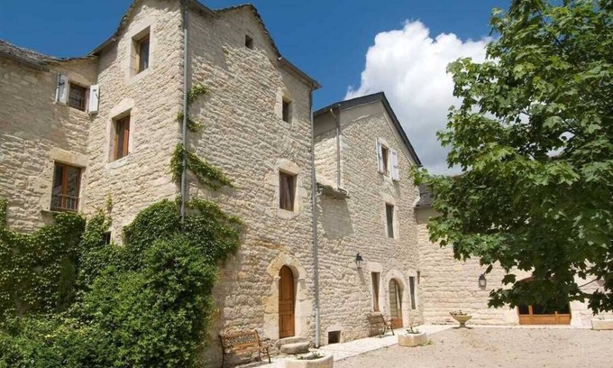 Saint-Georges-de-Levejac House | L'etape - Location 11 Personnes à Saint Georges de Lévejac