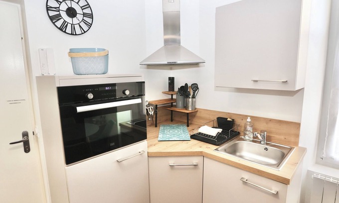 Pontivy Apartment | L'indigo - Wifi - 400m centre Pontivy