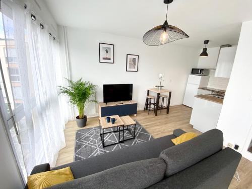 Coteaux Ouest Apartment | L'INDUSTRIEL CHIC, 2 PIECES AVEC VU IMPRENABLE SUR ROUEN