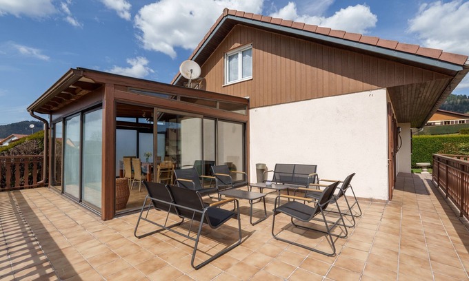Ramonchamp House | L'intemporel - Grand Jardin avec Piscine