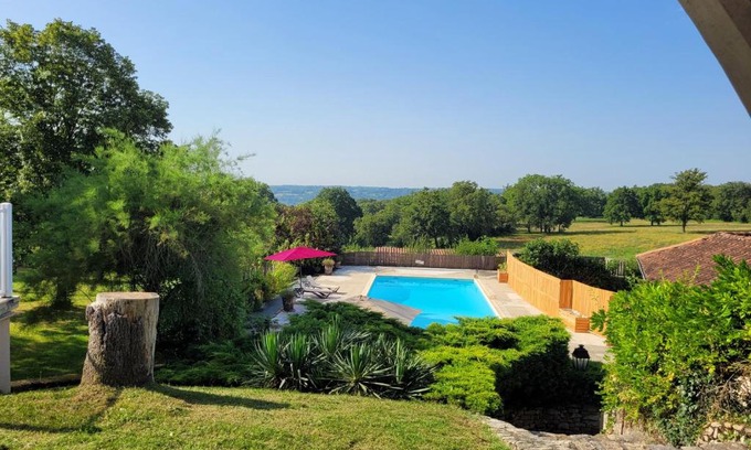 Lissac-et-Mouret Villa | L'Oasienne