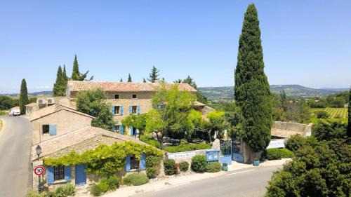 Seguret Hotel | La Bastide Bleue