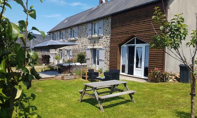 Ger Bed & Breakfast | La Bastide Du Bonheur Chambres et Tables D'Hôtes