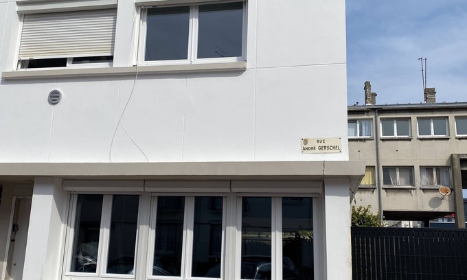 Calais City Center Apartment | La Bulle Marine