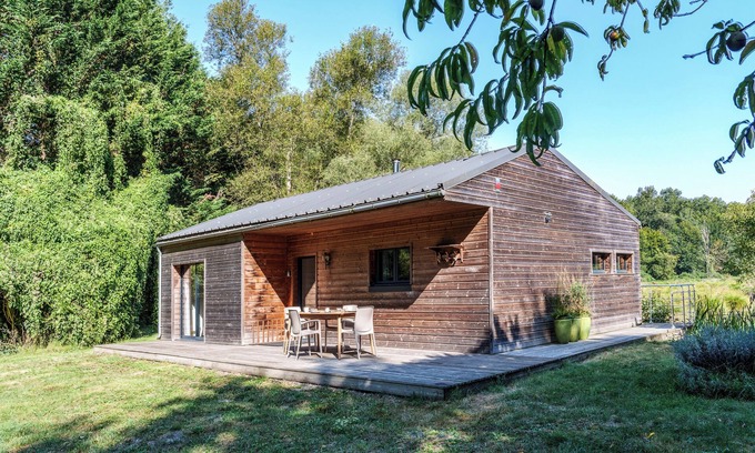 Mazieres-de-Touraine Cabin | La Cabane du Pont du Douet