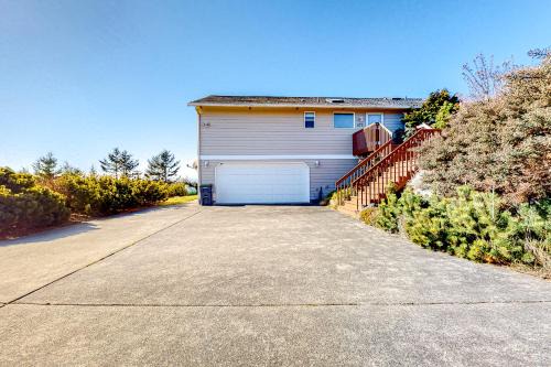 Oak Harbor House | La Cana Street Leisure - Main Home