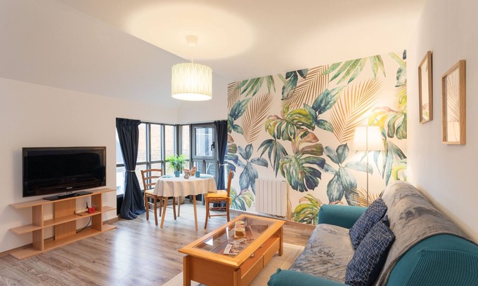 Dinan - Saint-Malo Apartment | La Canopée Urbaine - Apt centre-ville avec parking