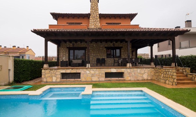 La Lastrilla House | LA CASA DE ANVER