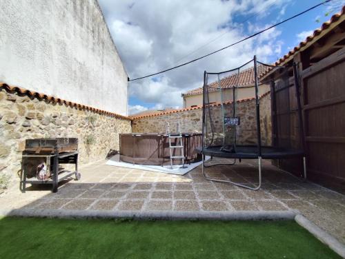 Cerezo de Abajo House | La Casa del Médico