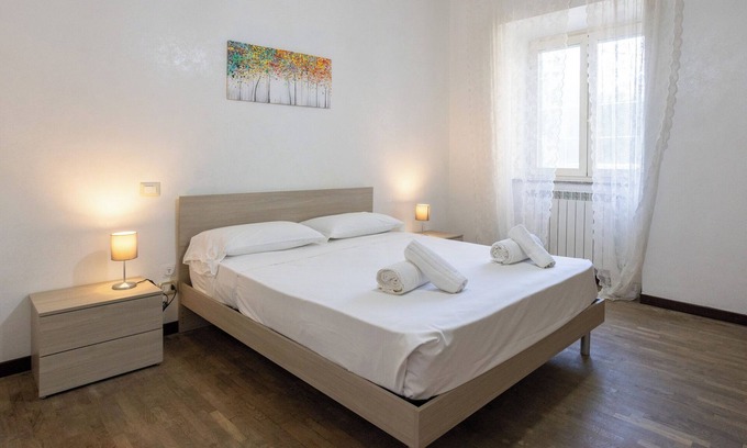 Naples Apartment | La Casa di Daeny - Two Bedroom Apartment, Sleeps 3