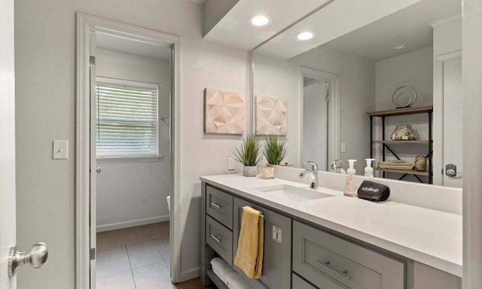 South Tulsa House | La Casa @ La Fortune/St. Francis